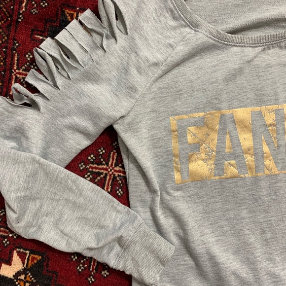 Activewear cute ripped fashion top - Picture 4 of 4